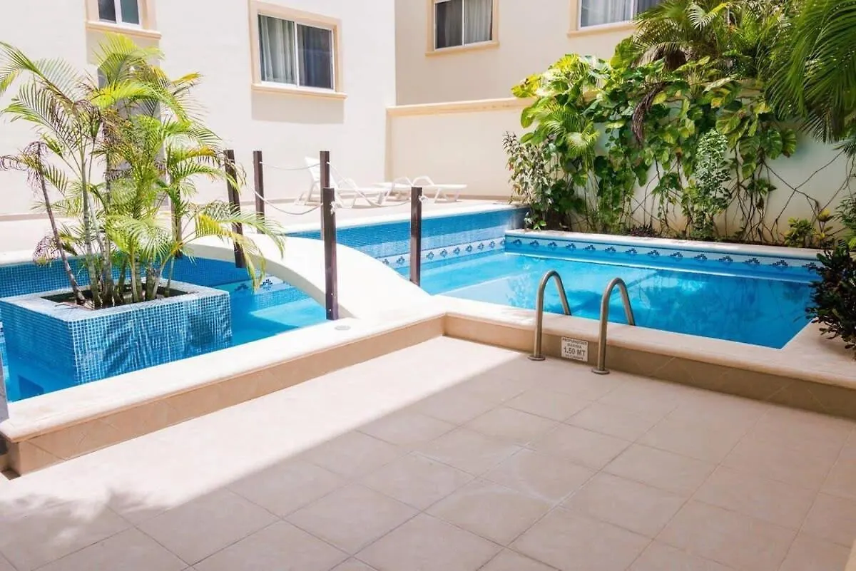 Modern Condo, Just Steps To Mamitas Beach & 5Th Playa del Carmen Apartment