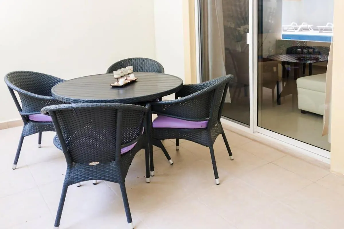 Modern Condo, Just Steps To Mamitas Beach & 5Th Playa del Carmen 0*,  Mexico