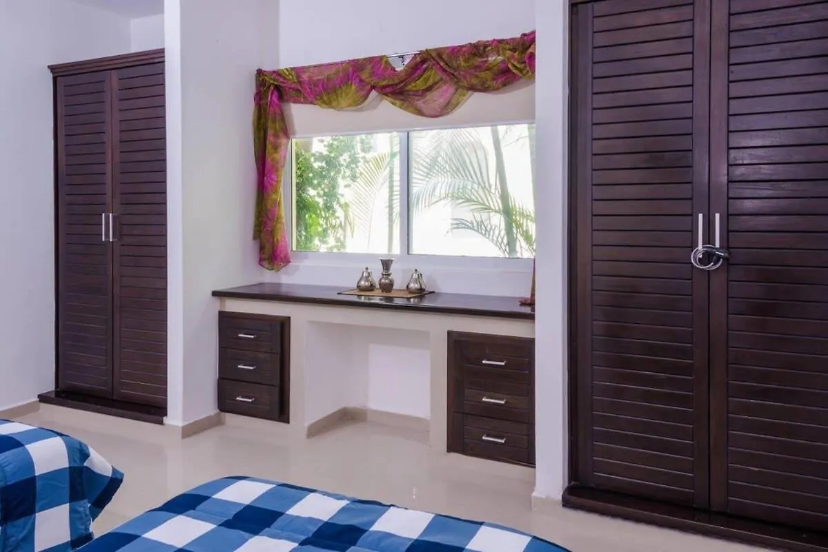 Modern Condo, Just Steps To Mamitas Beach & 5Th Playa del Carmen Apartment