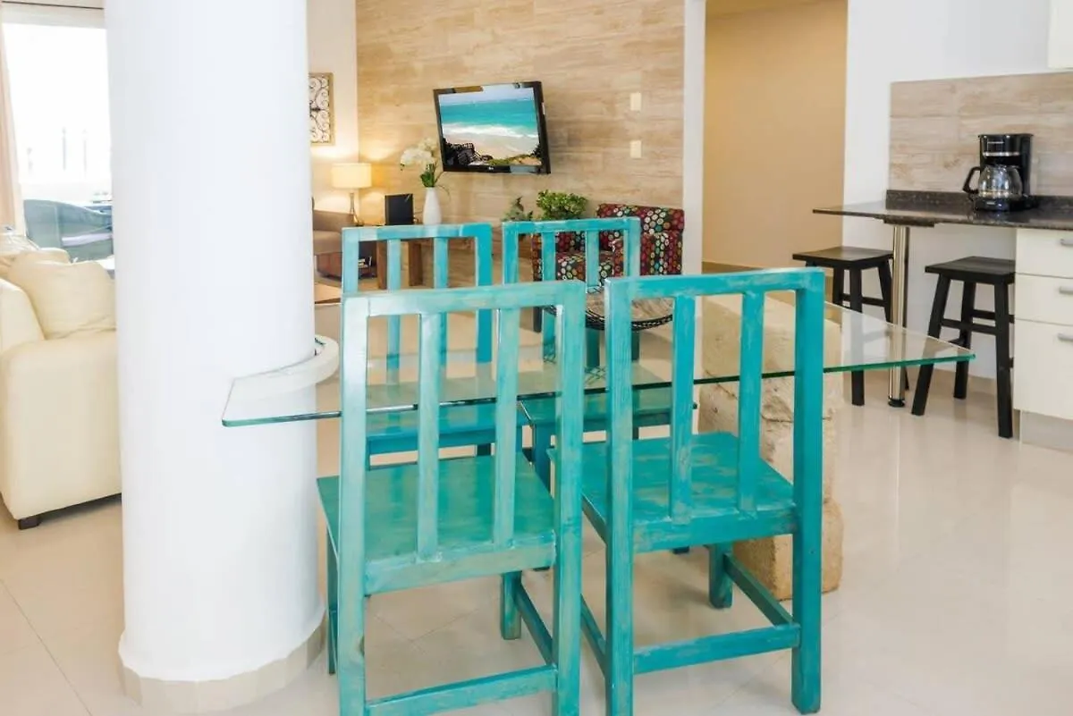 Apartment Modern Condo, Just Steps To Mamitas Beach & 5Th Playa del Carmen Mexico