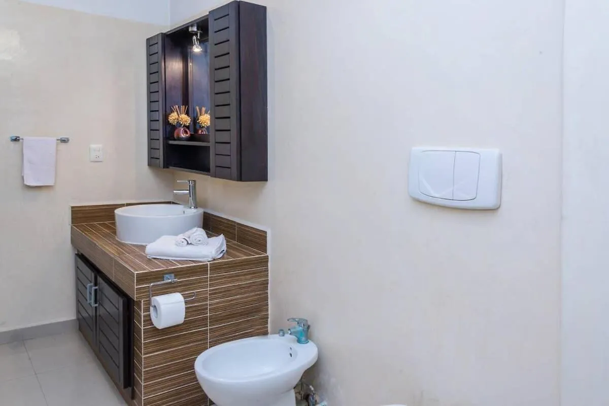 Modern Condo, Just Steps To Mamitas Beach & 5Th Playa del Carmen Apartment