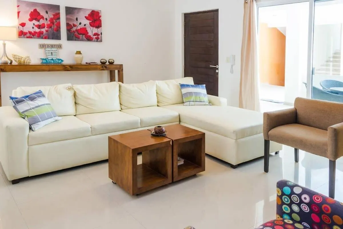Apartment Modern Condo, Just Steps To Mamitas Beach & 5Th Playa del Carmen