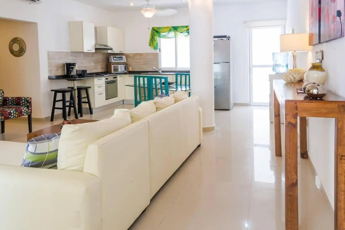 Modern Condo, Just Steps To Mamitas Beach & 5Th Playa del Carmen