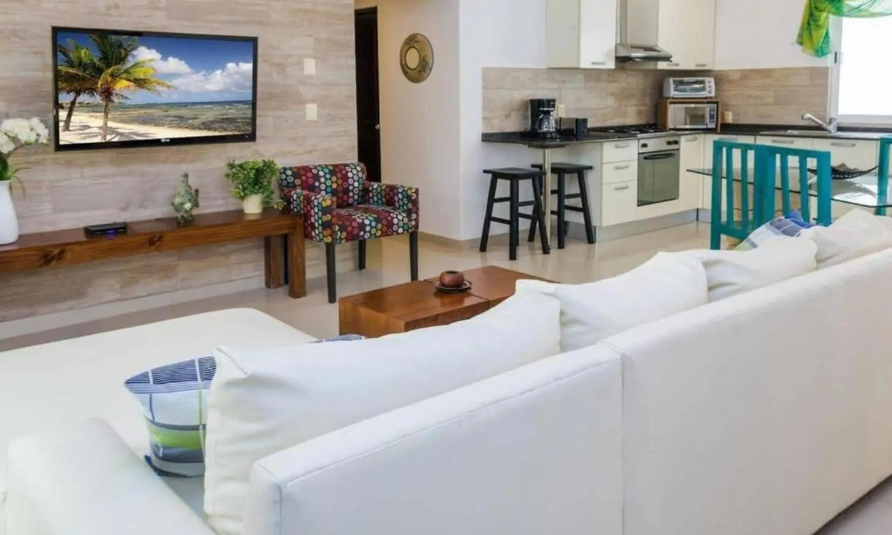 Modern Condo, Just Steps To Mamitas Beach & 5Th Playa del Carmen Mexico